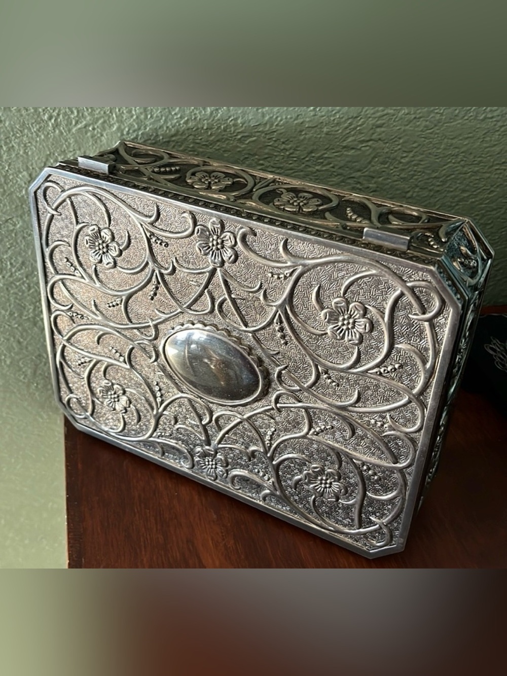 Vintage Godinger Sterling Silver Plated jewelry box with a velvet lining